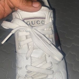 Im selling my Gucci shoes , they are a size 9.